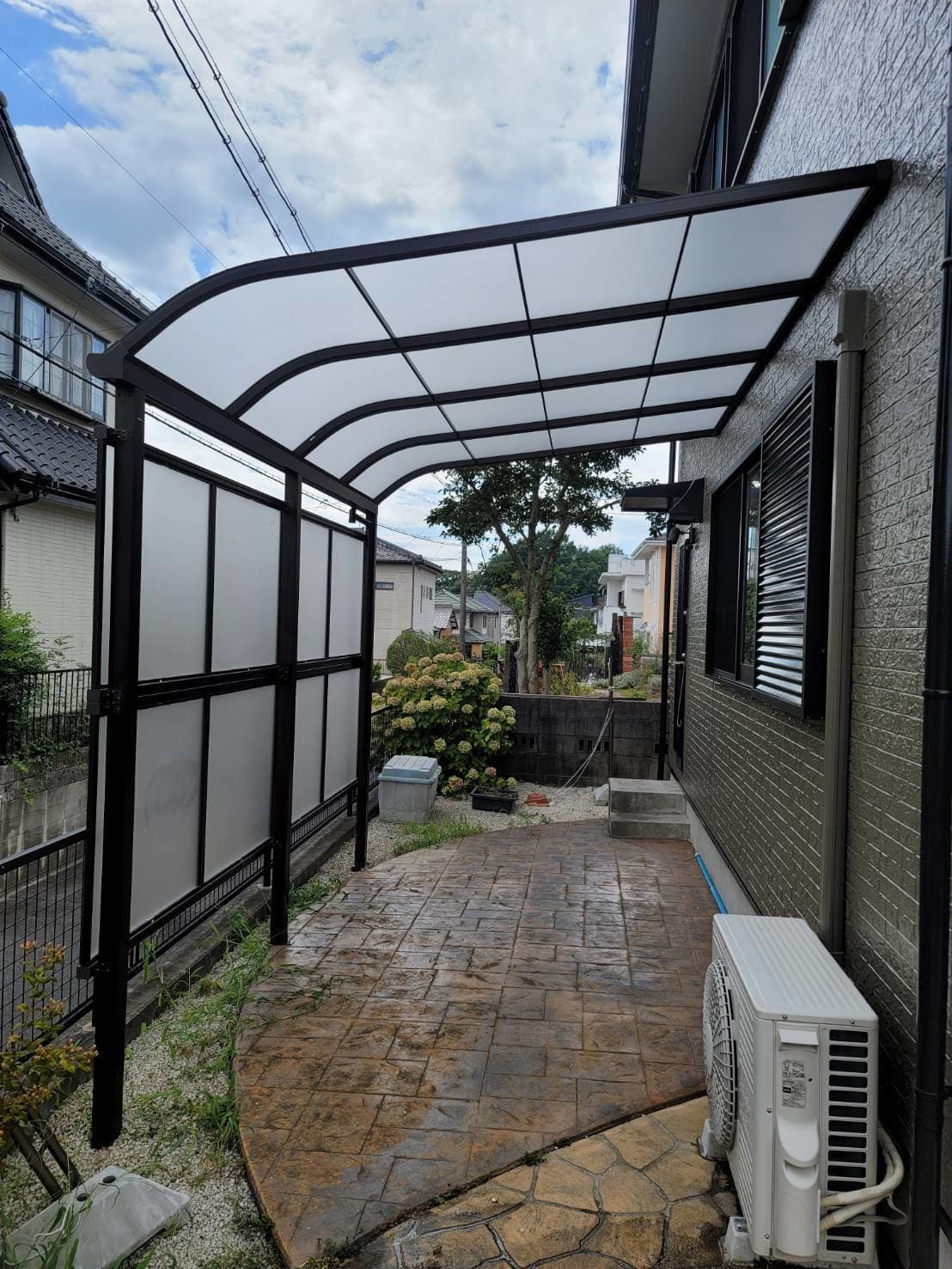 テラス設置 | 四日市市のエクステリア工事ならイズ美