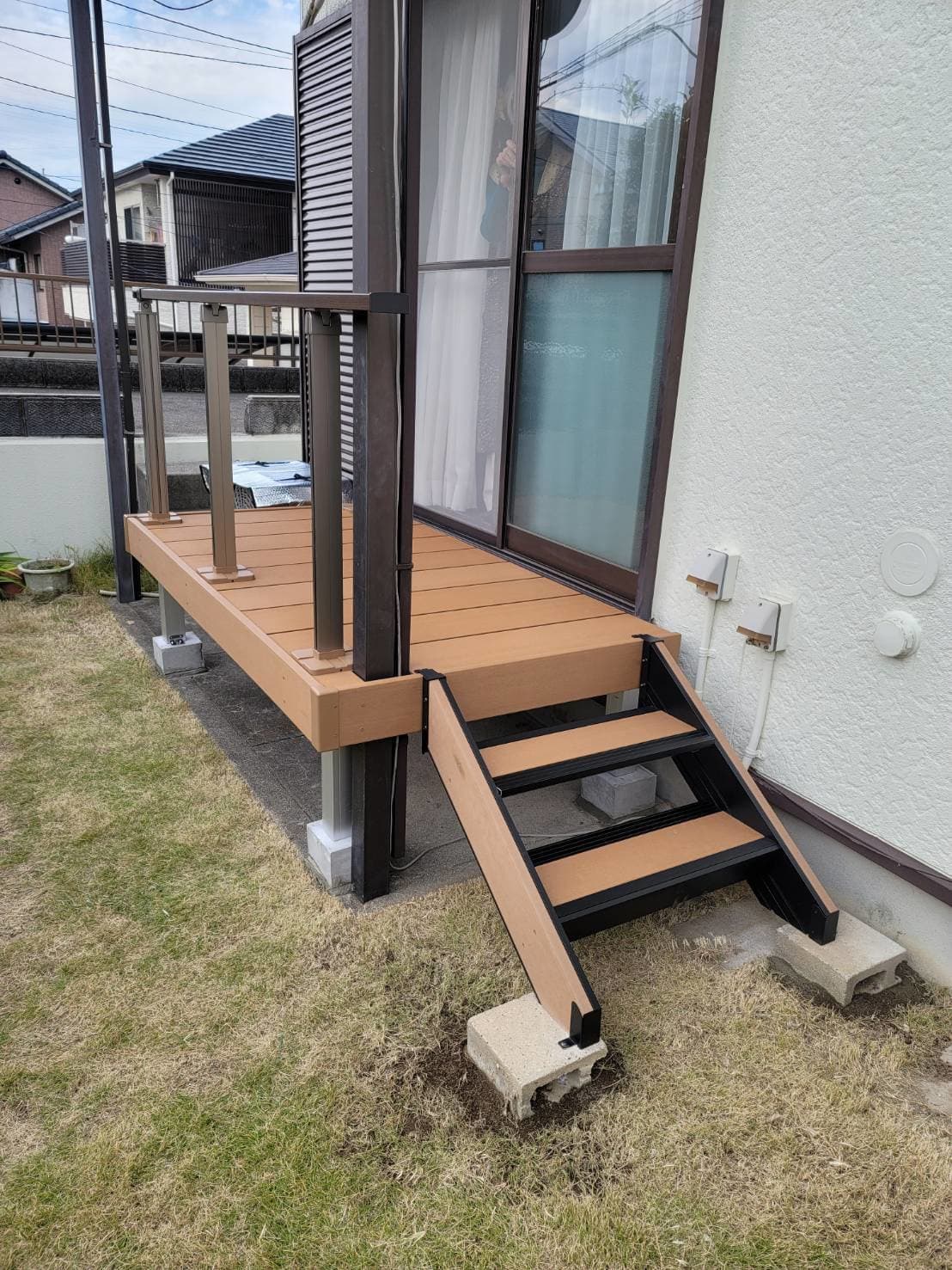 ウッドデッキ設置 | 四日市市のエクステリア工事ならイズ美