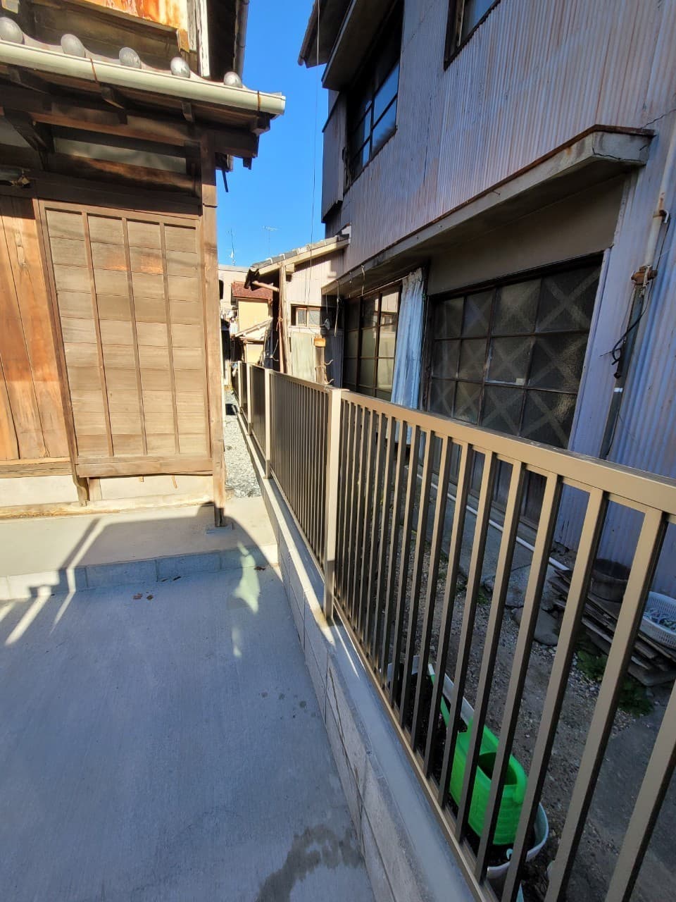 フェンス設置 | 四日市市のエクステリア工事ならイズ美