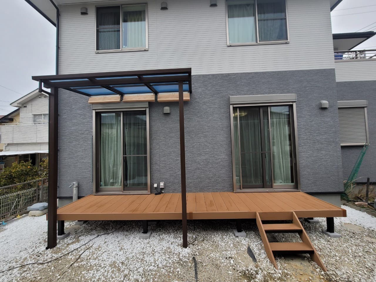 ウッドデッキ・テラス屋根設置 | 四日市市のエクステリア工事ならイズ美