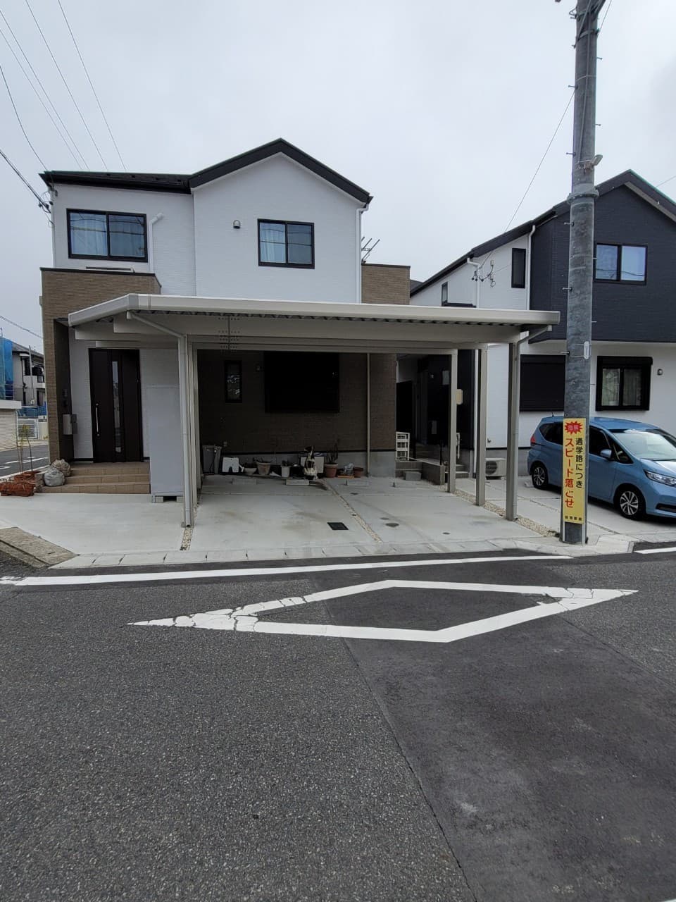 カーポート設置 | 四日市市のエクステリア工事ならイズ美